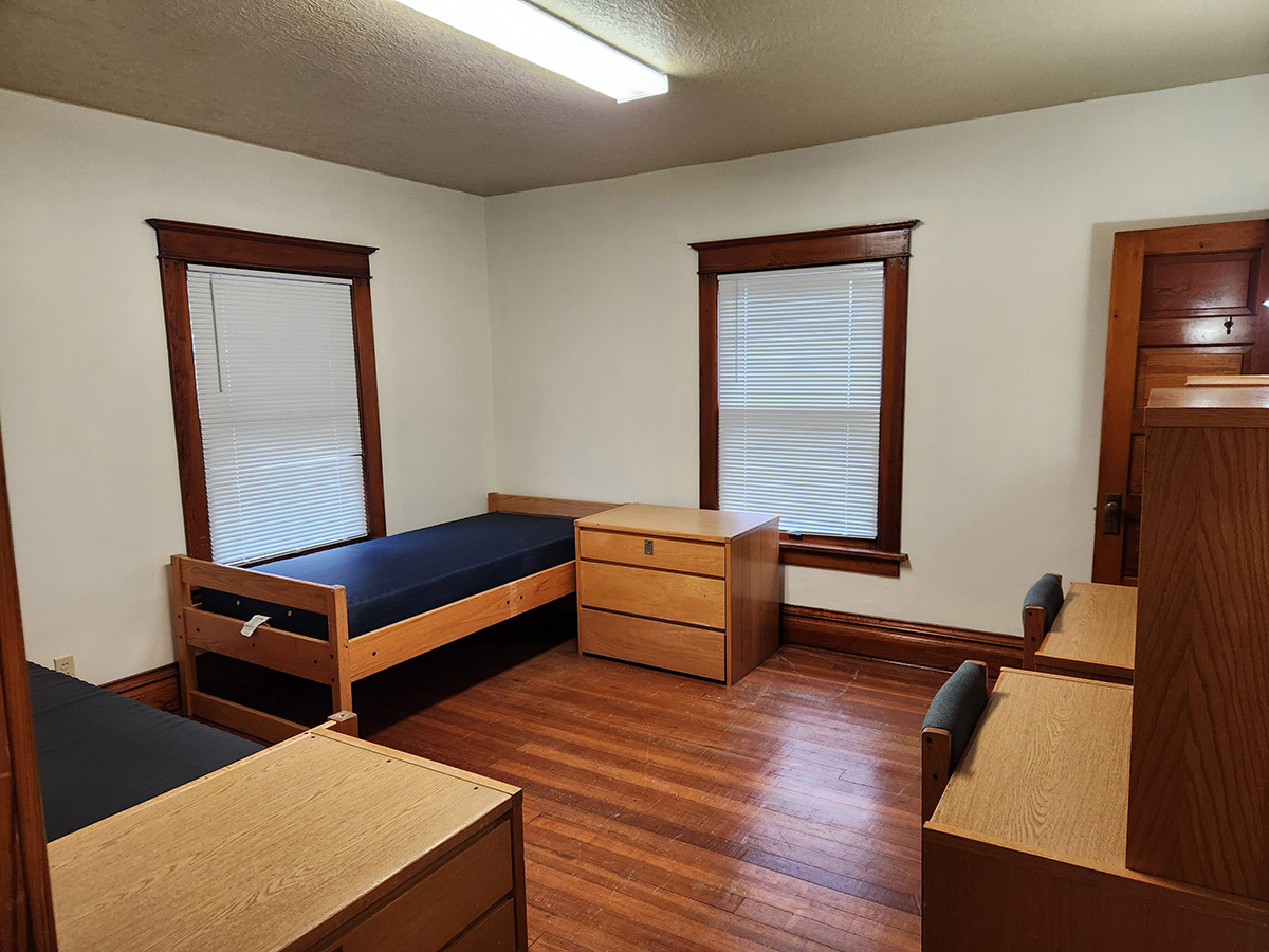 Campbell House bedroom