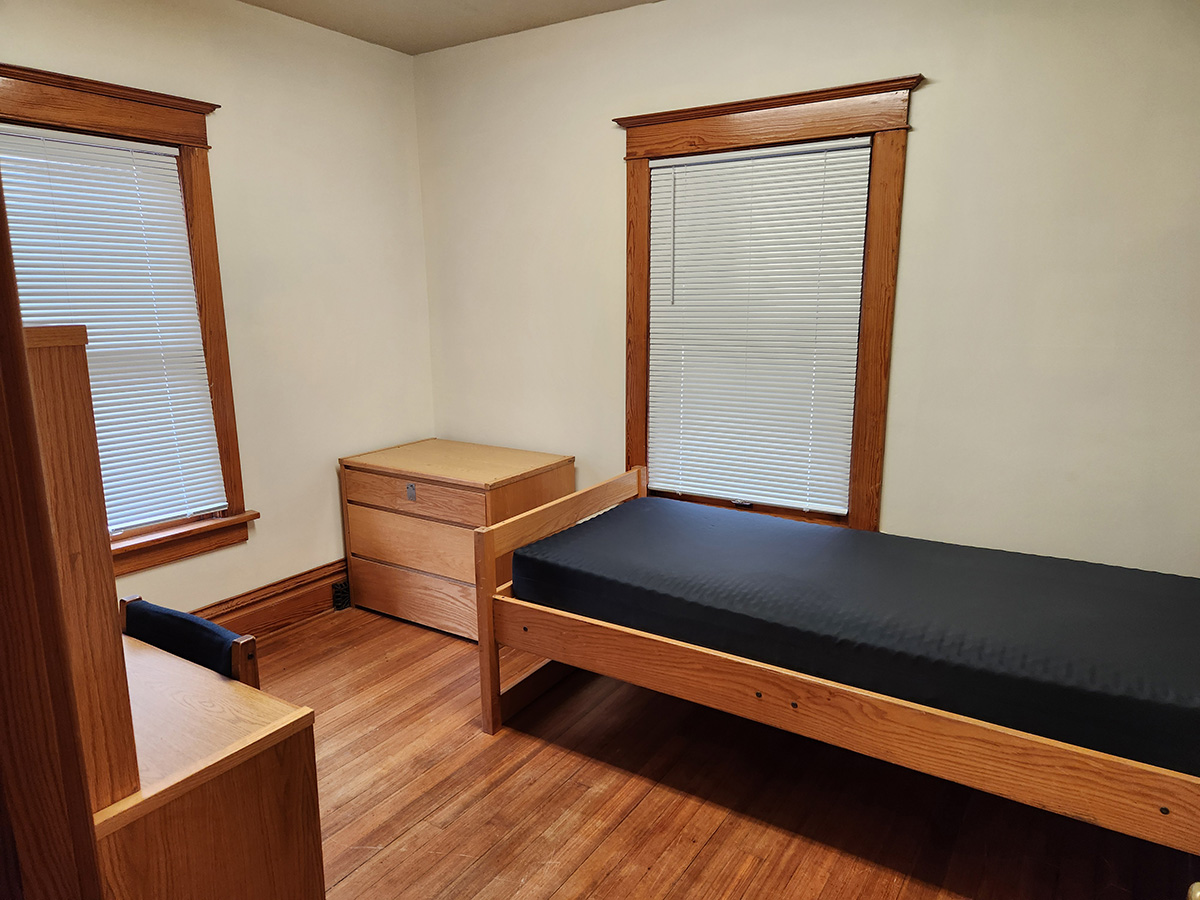 Campbell House bedroom