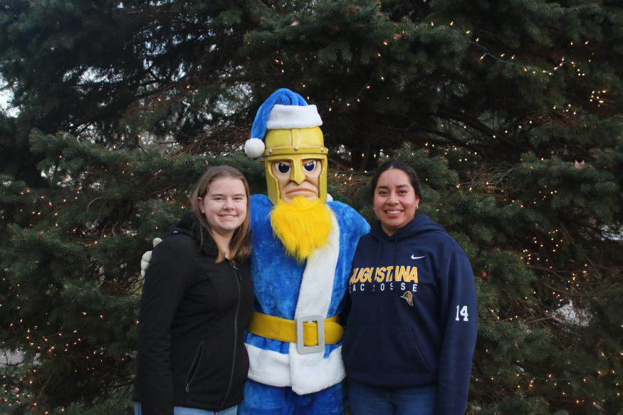 students and gus at tree lighting